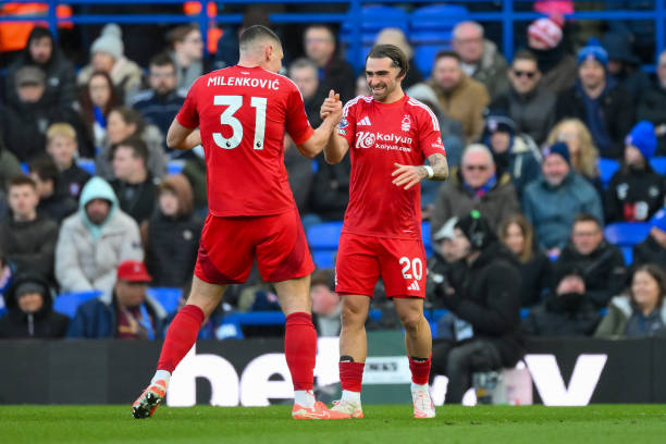 通过法庭对 通过法庭对